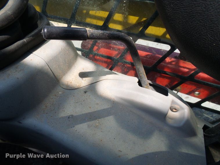 image for item DG1944 2010 Caterpillar 246C  skid steer loader