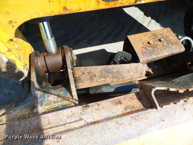 image for item DG1944 2010 Caterpillar 246C  skid steer loader