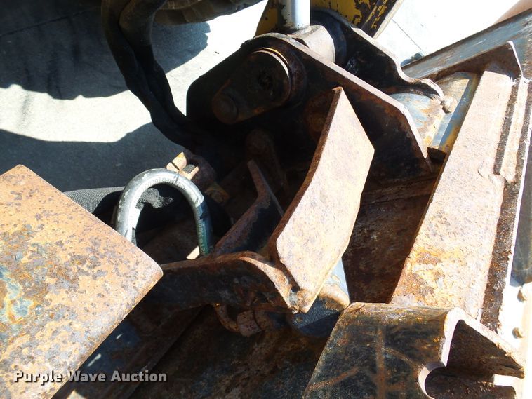 image for item DG1944 2010 Caterpillar 246C  skid steer loader