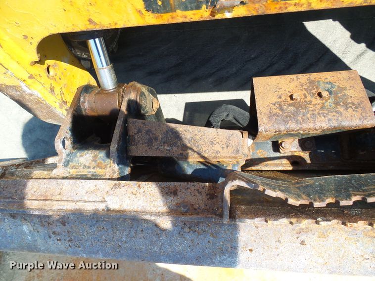 image for item DG1944 2010 Caterpillar 246C  skid steer loader