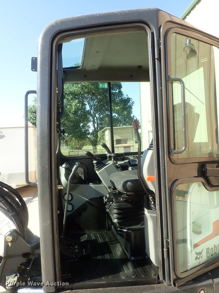 image for item DG2257 2015 Bobcat E35  mini excavator