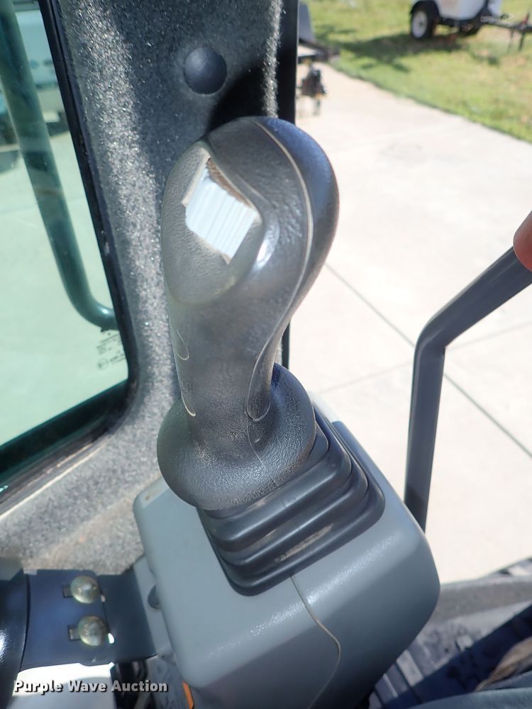 image for item DG2257 2015 Bobcat E35  mini excavator