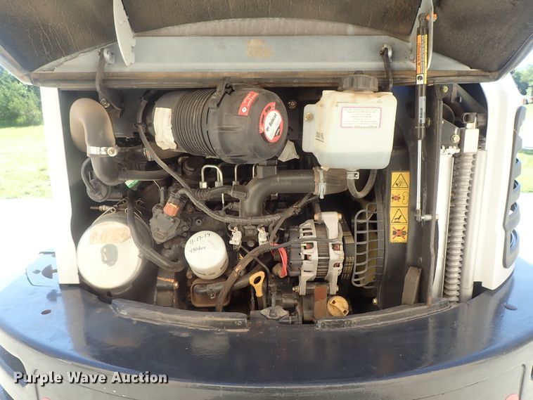 image for item DG2257 2015 Bobcat E35  mini excavator