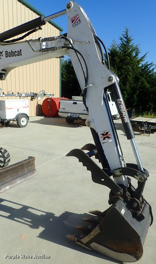 image for item DG2257 2015 Bobcat E35  mini excavator