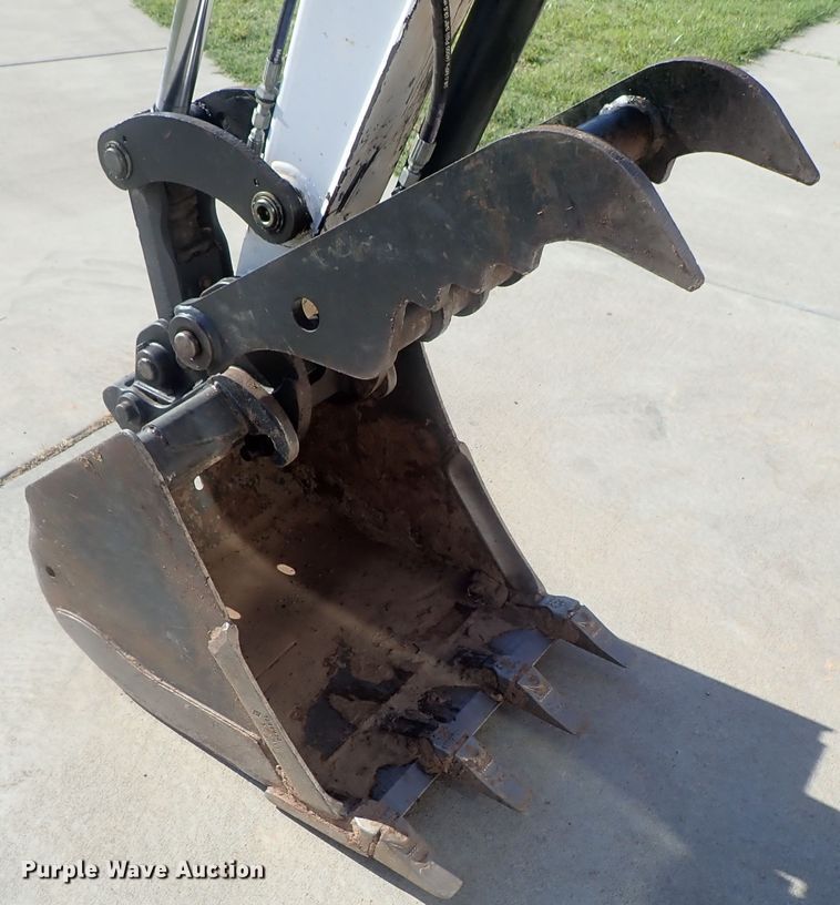 image for item DG2257 2015 Bobcat E35  mini excavator