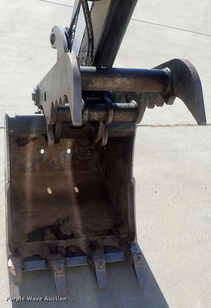 image for item DG2257 2015 Bobcat E35  mini excavator