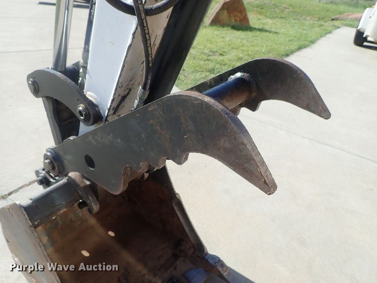 image for item DG2257 2015 Bobcat E35  mini excavator