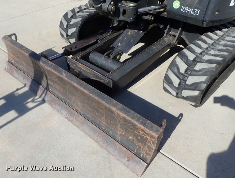 image for item DG2257 2015 Bobcat E35  mini excavator