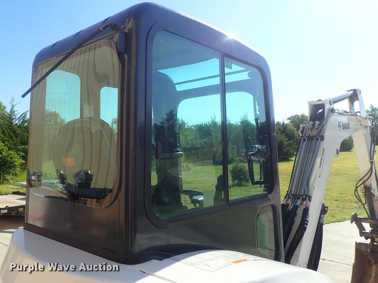 image for item DG2257 2015 Bobcat E35  mini excavator
