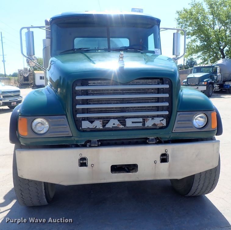 image for item DG2259 2004 Mack CV513  ready mix truck