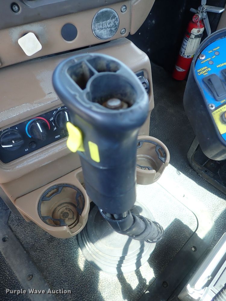 image for item DG2259 2004 Mack CV513  ready mix truck