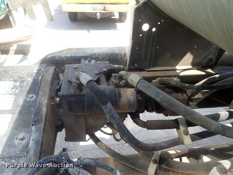 image for item DG2259 2004 Mack CV513  ready mix truck