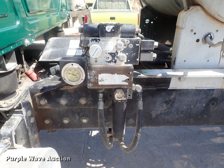 image for item DG2259 2004 Mack CV513  ready mix truck