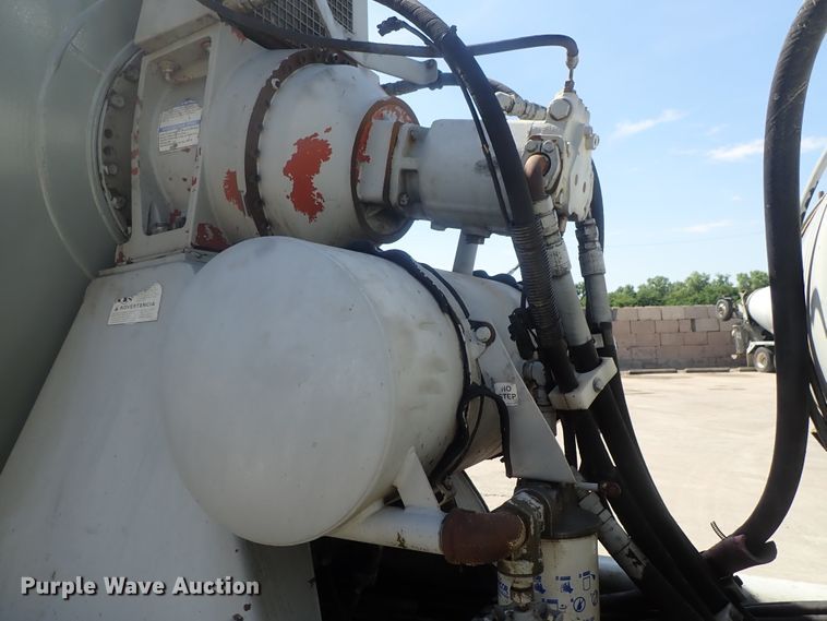 image for item DG2259 2004 Mack CV513  ready mix truck