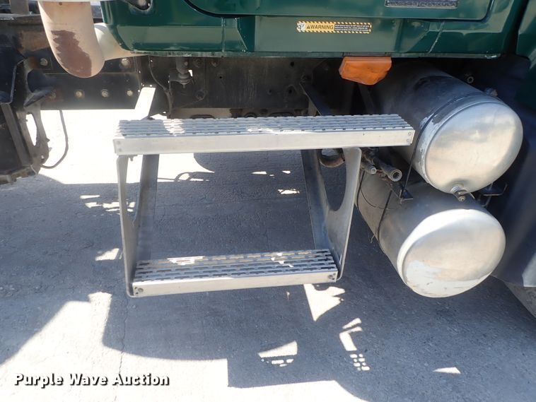 image for item DG2259 2004 Mack CV513  ready mix truck