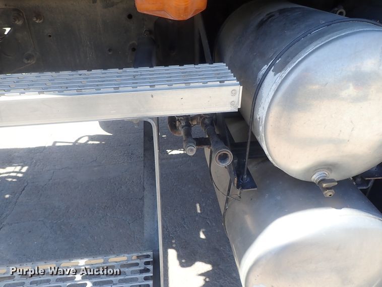 image for item DG2259 2004 Mack CV513  ready mix truck