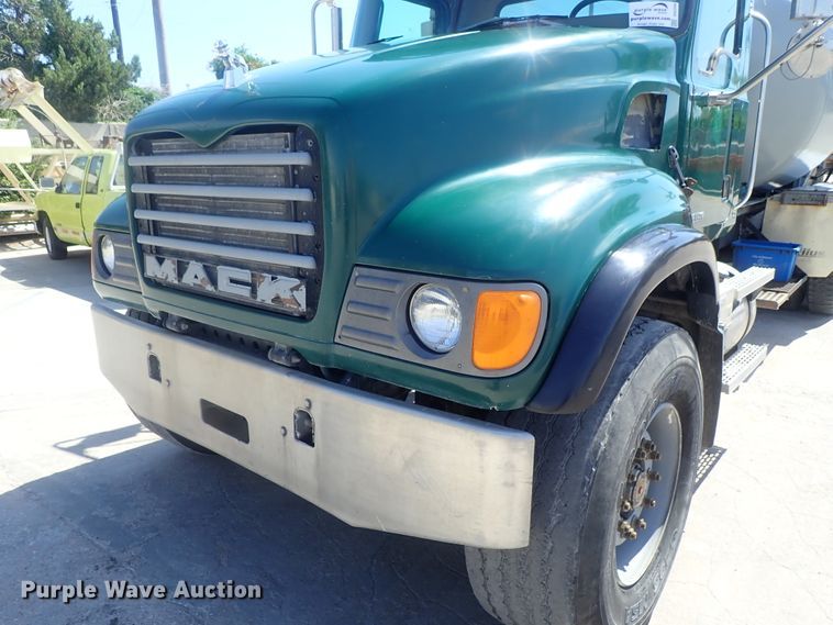 image for item DG2259 2004 Mack CV513  ready mix truck