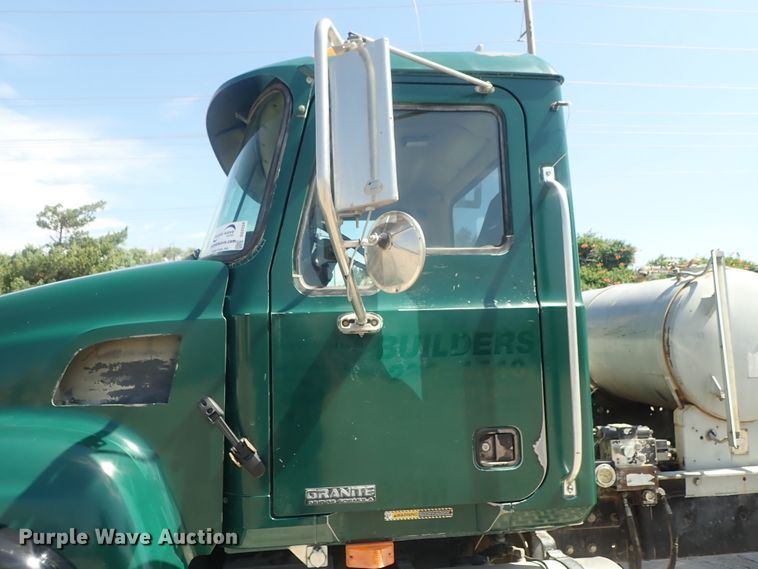 image for item DG2259 2004 Mack CV513  ready mix truck