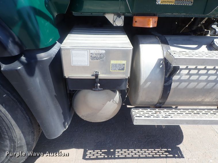 image for item DG2259 2004 Mack CV513  ready mix truck