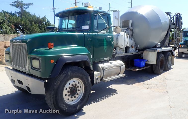 image for item DG2260 2001 Mack RD690S  ready mix truck