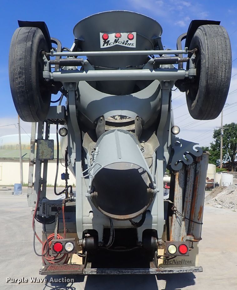 image for item DG2260 2001 Mack RD690S  ready mix truck