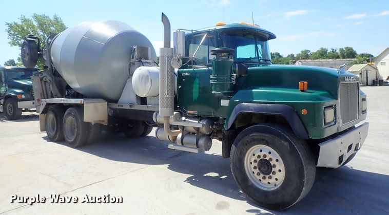 image for item DG2260 2001 Mack RD690S  ready mix truck