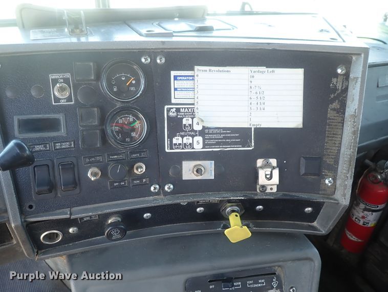 image for item DG2260 2001 Mack RD690S  ready mix truck