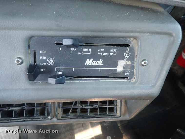 image for item DG2260 2001 Mack RD690S  ready mix truck