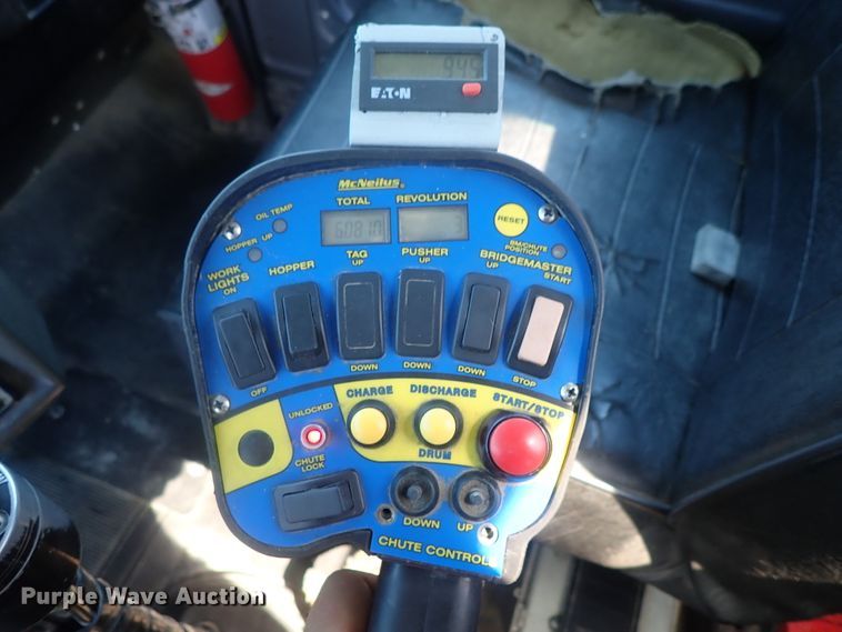 image for item DG2260 2001 Mack RD690S  ready mix truck