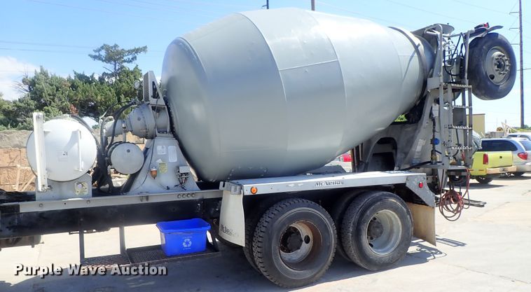 image for item DG2260 2001 Mack RD690S  ready mix truck