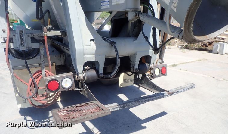 image for item DG2260 2001 Mack RD690S  ready mix truck