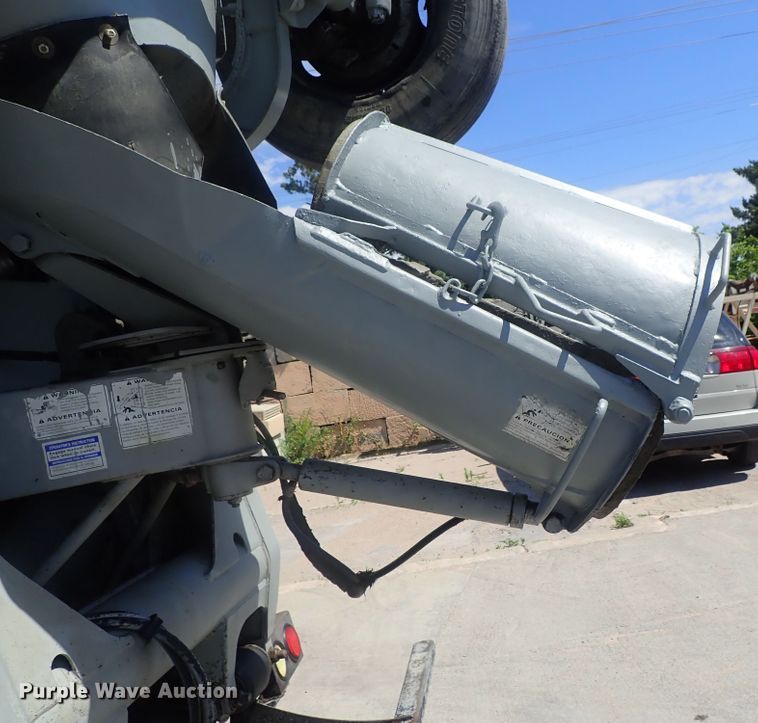 image for item DG2260 2001 Mack RD690S  ready mix truck