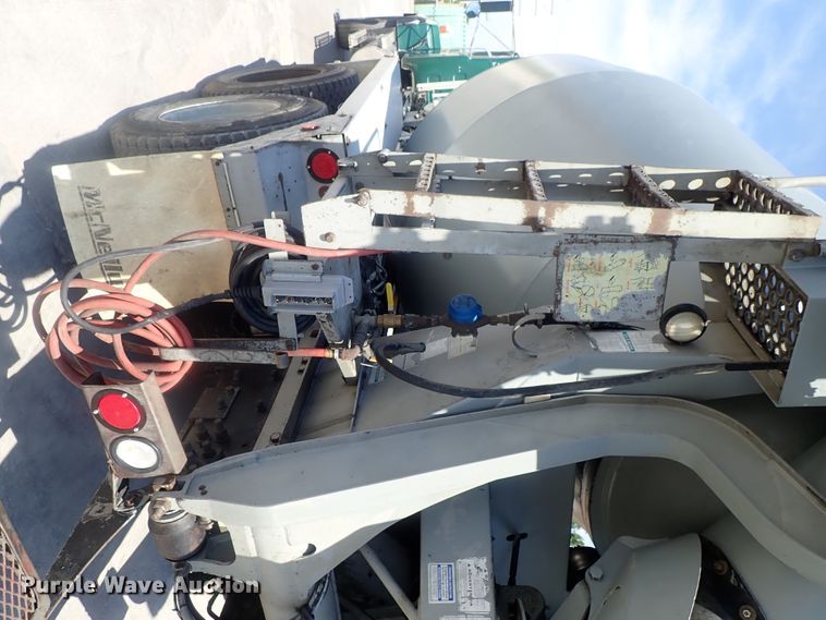 image for item DG2260 2001 Mack RD690S  ready mix truck