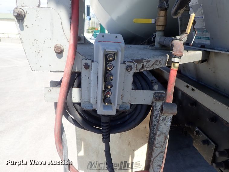 image for item DG2260 2001 Mack RD690S  ready mix truck