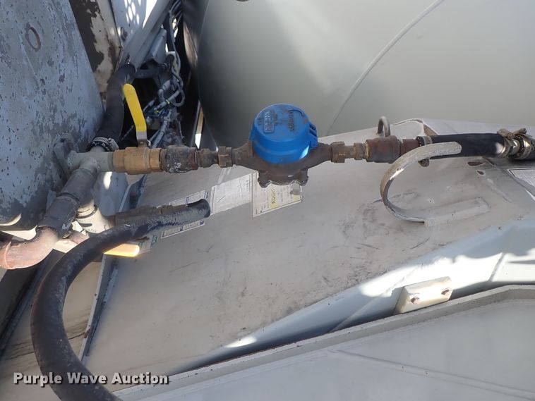 image for item DG2260 2001 Mack RD690S  ready mix truck