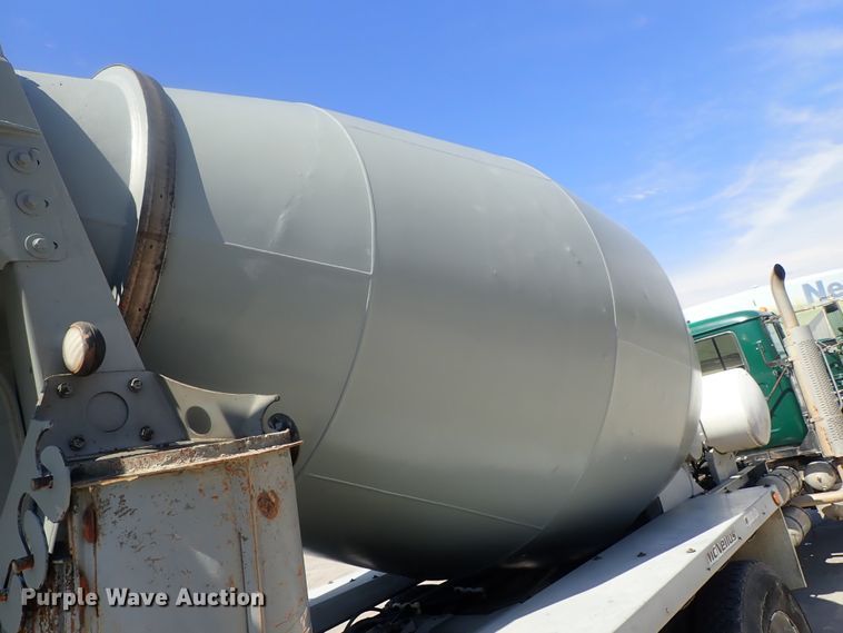 image for item DG2260 2001 Mack RD690S  ready mix truck