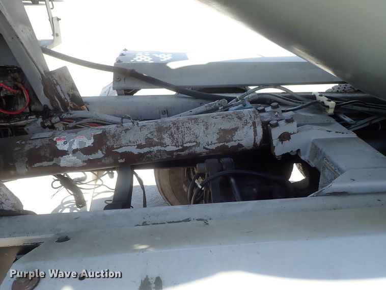 image for item DG2260 2001 Mack RD690S  ready mix truck