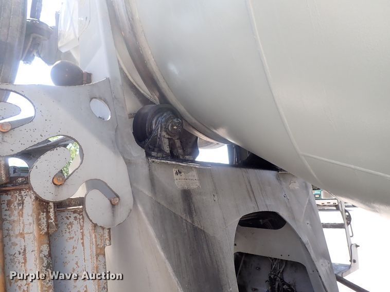 image for item DG2260 2001 Mack RD690S  ready mix truck