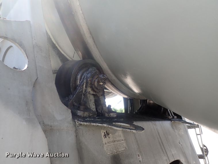 image for item DG2260 2001 Mack RD690S  ready mix truck