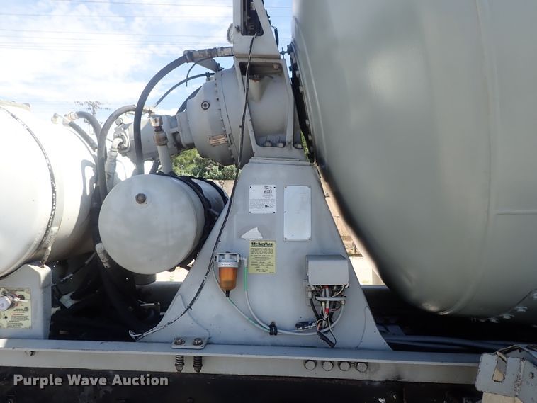 image for item DG2260 2001 Mack RD690S  ready mix truck