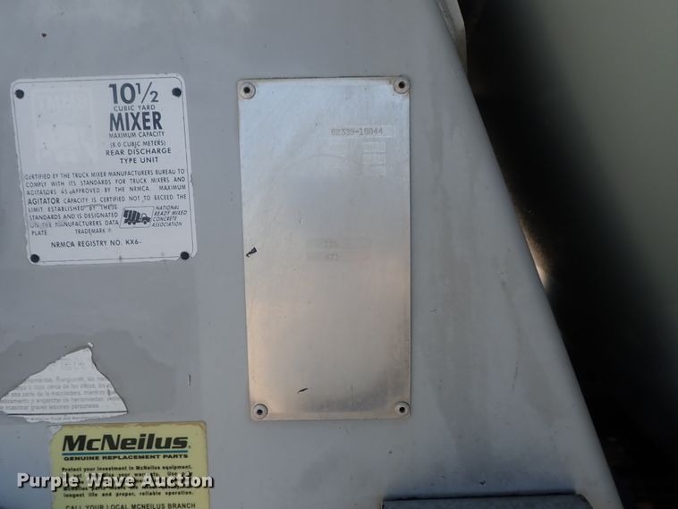 image for item DG2260 2001 Mack RD690S  ready mix truck