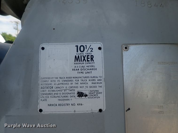 image for item DG2260 2001 Mack RD690S  ready mix truck