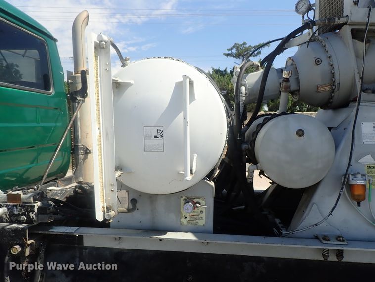 image for item DG2260 2001 Mack RD690S  ready mix truck