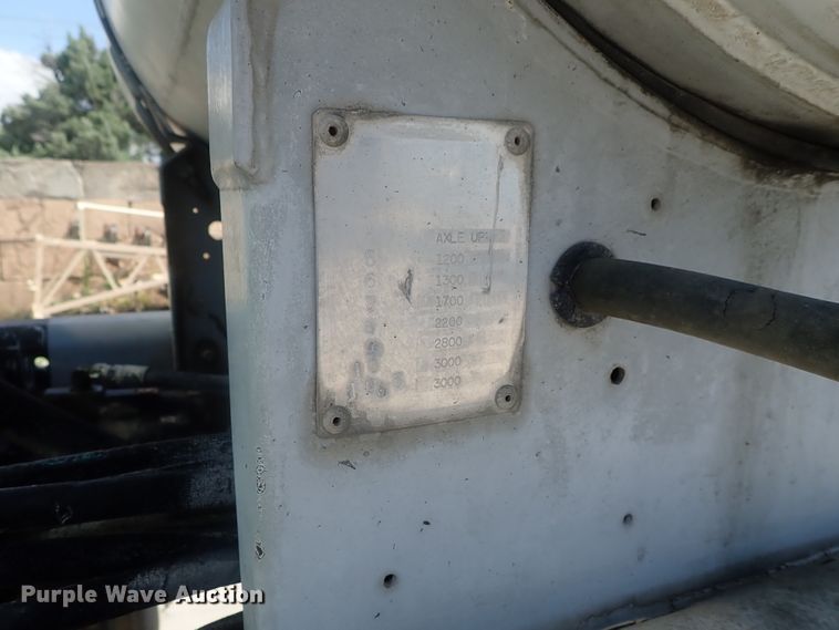 image for item DG2260 2001 Mack RD690S  ready mix truck