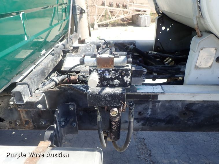 image for item DG2260 2001 Mack RD690S  ready mix truck