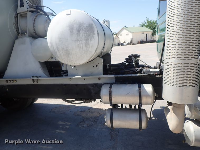 image for item DG2260 2001 Mack RD690S  ready mix truck