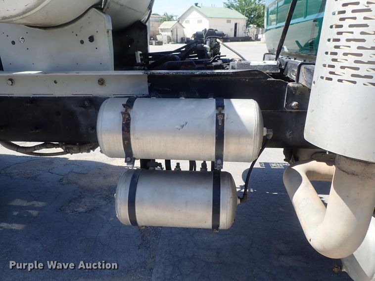 image for item DG2260 2001 Mack RD690S  ready mix truck