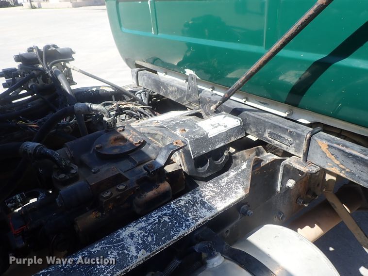 image for item DG2260 2001 Mack RD690S  ready mix truck