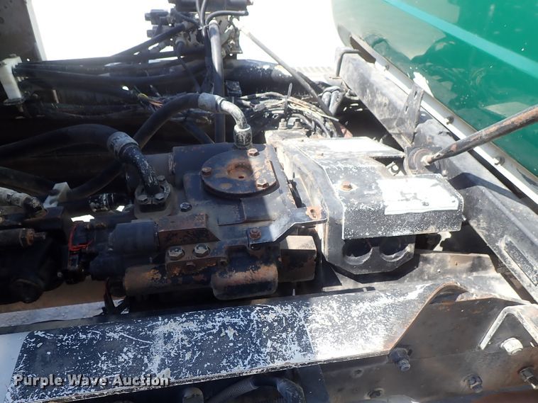 image for item DG2260 2001 Mack RD690S  ready mix truck