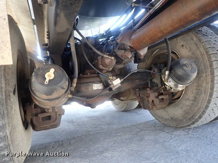 image for item DG2260 2001 Mack RD690S  ready mix truck